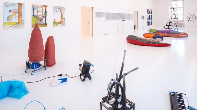 Im Helmhaus werden 40 Kunstwerke von Stadtzürcher Künstler ausgestellt Im Helmhaus werden 40 Kunstwerke von Stadtzürcher Künstler ausgestellt