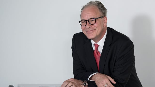 Seco-Direktor Boris Zürcher orientierte am Dienstag über die Umsetzung der Stellenmeldepflicht. Seco-Direktor Boris Zürcher orientierte am Dienstag über die Umsetzung der Stellenmeldepflicht.