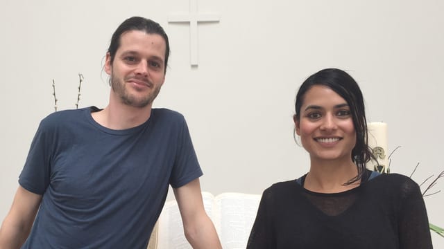 Journalist Peter Stäuber aus St. Gallen und die Engländerin Sheena Sumaria, die in der Filmbranche arbeitet. Journalist Peter Stäuber aus St. Gallen und die Engländerin Sheena Sumaria, die in der Filmbranche arbeitet.