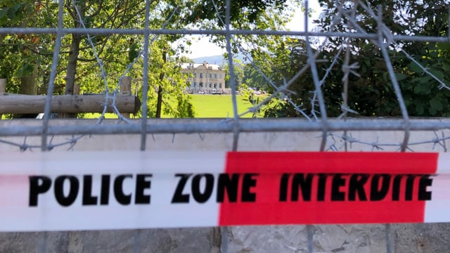 Der Park zur Villa La Grange ist bereits grossräumig abgesperrt. Der Park zur Villa La Grange ist bereits grossräumig abgesperrt.