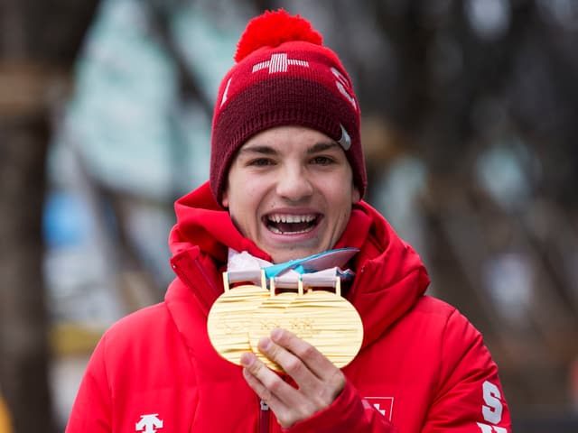 Gmür mit Medaille Gmür mit Medaille