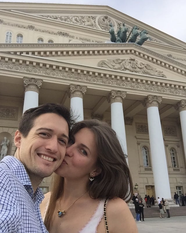 Besuchen gerne das Bolshoi-Theater: Svetlana und Keiran Besuchen gerne das Bolshoi-Theater: Svetlana und Keiran