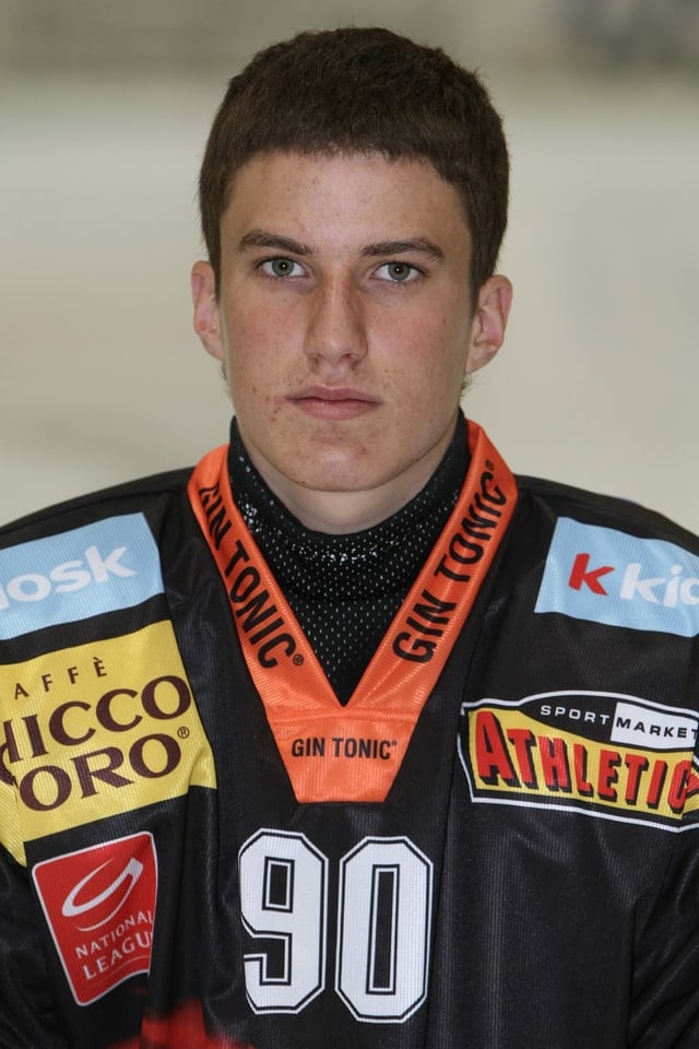 Roman Josi bei einem Shooting für den SC Bern im August 2007 in Wichtrach.