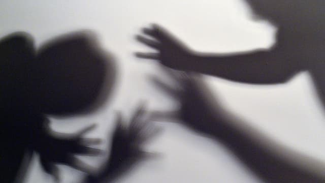 Schatten eines gewaltsamen Konflikts Schatten eines gewaltsamen Konflikts