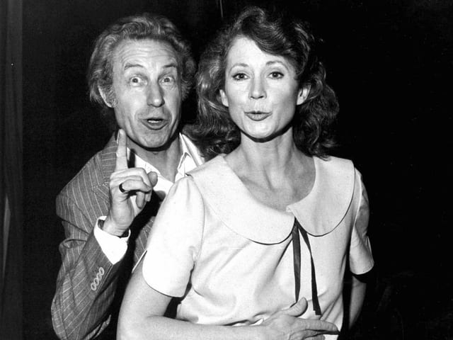 César Keiser und Margrit Läubli mit ihrem Programm «Big Brother is watching you» am 11. November 1983 im Zürcher Bernhard-Theater. César Keiser und Margrit Läubli mit ihrem Programm «Big Brother is watching you» am 11. November 1983 im Zürcher Bernhard-Theater.