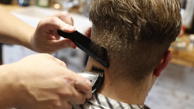 Beim Coiffeur Beim Coiffeur