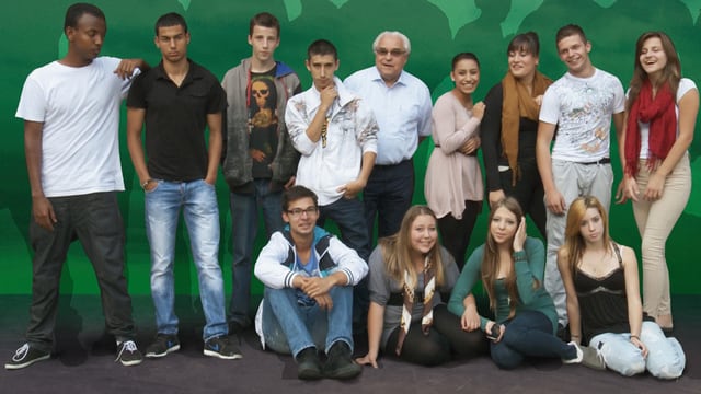 Video «Wenn der Einstieg schwer fällt - Eine Klasse auf Lehrstellensuche» abspielen Video «Wenn der Einstieg schwer fällt - Eine Klasse auf Lehrstellensuche» abspielen