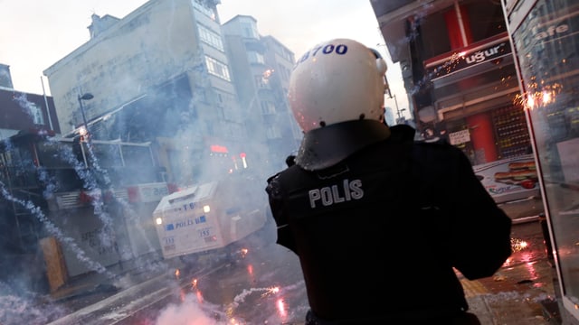 In policist tirc. In policist tirc.