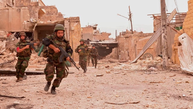 Assads Regierungstruppen in Aleppo. Assads Regierungstruppen in Aleppo.