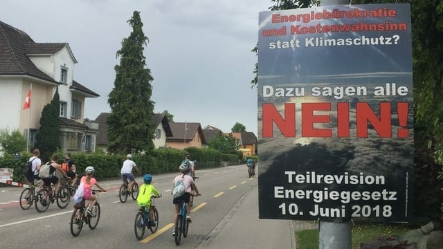 Abstimmungsplakat gegen das Solothurner Energiegesetz. Abstimmungsplakat gegen das Solothurner Energiegesetz.