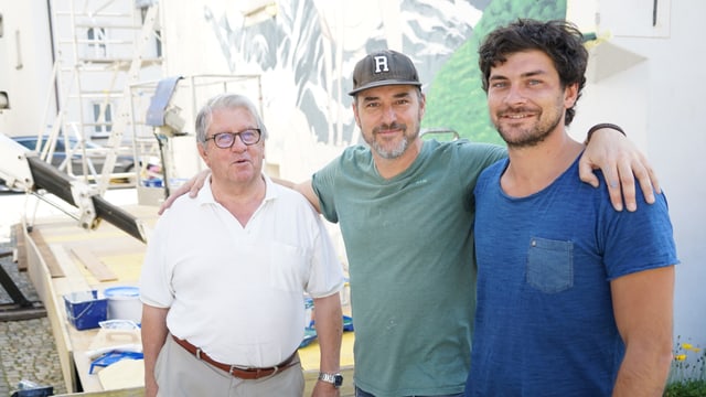 Othmar Jäger, Patrick Wehrli alias REDL e Gregorio Torriani, usitier dal hotel Solaria e Co-Organisatur da la festa dal grip Bivio. Othmar Jäger, Patrick Wehrli alias REDL e Gregorio Torriani, usitier dal hotel Solaria e Co-Organisatur da la festa dal grip Bivio.