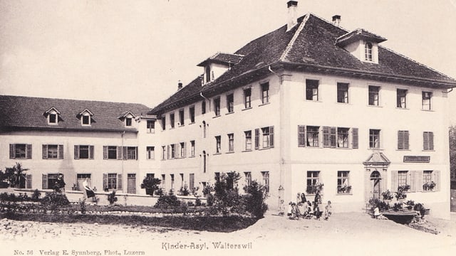 Historisches Foto des Kinder-Asyls in Walterswil.
