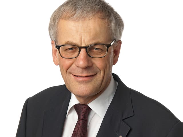 Porträtbild von Kurt Fluri vor weissem Hintergrund. Porträtbild von Kurt Fluri vor weissem Hintergrund.