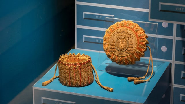 Eine stoffige Tasche ausgestellt im Museum Eine stoffige Tasche ausgestellt im Museum