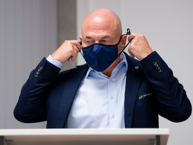 Vaucher mit Maske Vaucher mit Maske