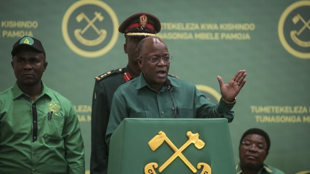 John Magufuli. John Magufuli.