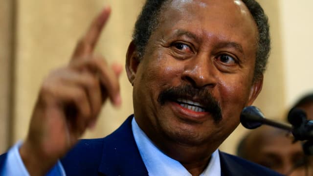 Übergangspräsident Abdalla Hamdok ist vereidigt worden. Übergangspräsident Abdalla Hamdok ist vereidigt worden.
