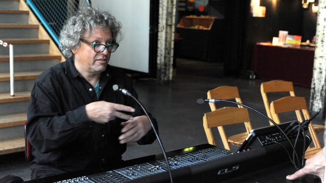 Werner Dönni, Live-Tontechniker (seit 1990 dabei).