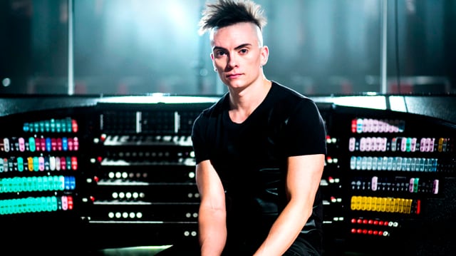 Cameron Carpenter mit seiner Digitalorgel Cameron Carpenter mit seiner Digitalorgel