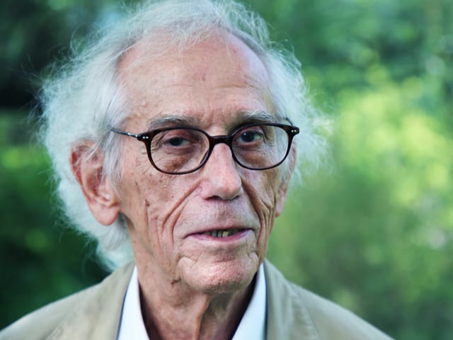 Ein Porträt des Künstlers Christo. Ein Porträt des Künstlers Christo.