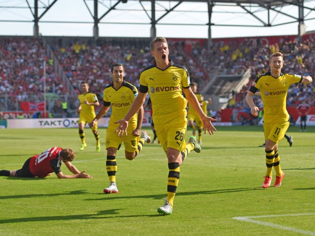 Dortmunds Matthias Ginter jubelt über das 1:0 gegen Ingolstadt.