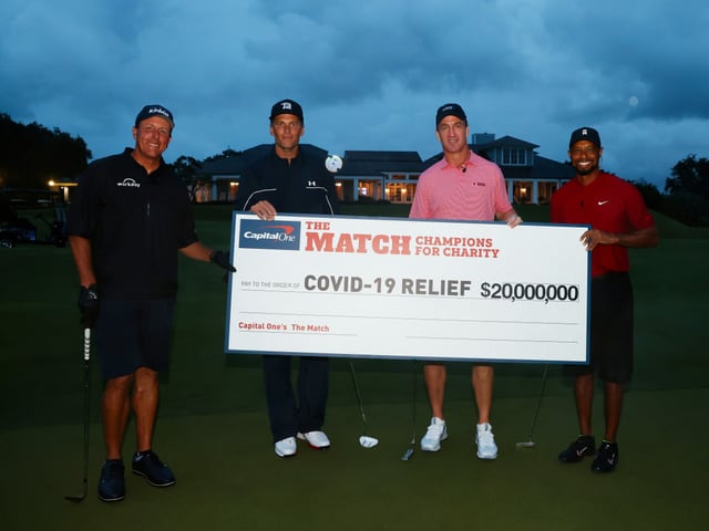 Phil Mickelson, Tom Brady, Peyton Manning und Tiger Woods. Phil Mickelson, Tom Brady, Peyton Manning und Tiger Woods.