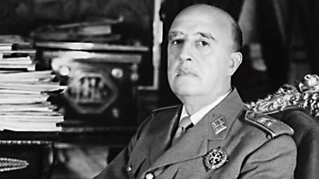 Porträt von Francisco Franco Porträt von Francisco Franco
