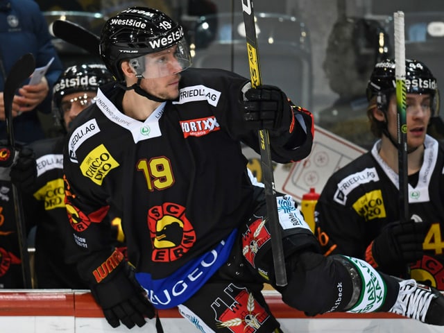 Der SCB hat nicht genügend Spieler, um am Sonntag gegen Zug anzutreten. Der SCB hat nicht genügend Spieler, um am Sonntag gegen Zug anzutreten.