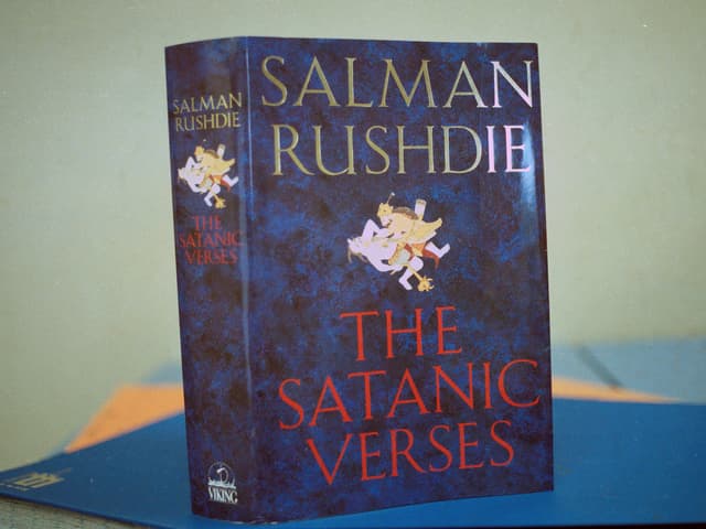 Das kontroverse Objekt: Salman Rushdies «The Satanic Verses» Das kontroverse Objekt: Salman Rushdies «The Satanic Verses»