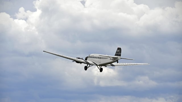 Aviun. Aviun.
