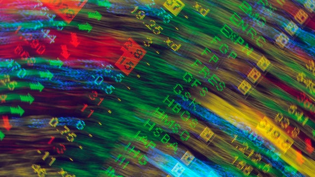 Verschwommenes Bild einer elektronischen Indizes-Anzeige an der Londoner Stock Exchange. Verschwommenes Bild einer elektronischen Indizes-Anzeige an der Londoner Stock Exchange.