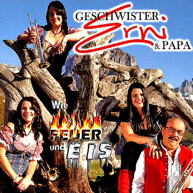 «Feuer und Eis» sind Gegensätze, die sich normalerweise nicht anfreunden können. Die Geschwister Erni und Papa vereinen sie dennoch in ihrem neuen Album. «Feuer und Eis» sind Gegensätze, die sich normalerweise nicht anfreunden können. Die Geschwister Erni und Papa vereinen sie dennoch in ihrem neuen Album.