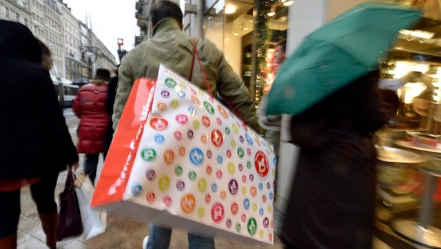 Spezialgeschäfte machen an Weihnachten bis zu 40 Prozent des Jahresumsatzes. Spezialgeschäfte machen an Weihnachten bis zu 40 Prozent des Jahresumsatzes.