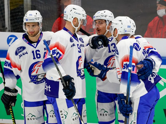 Die ZSC Lions stehen als Finalteilnehmer des Cupfinals fest. Die ZSC Lions stehen als Finalteilnehmer des Cupfinals fest.