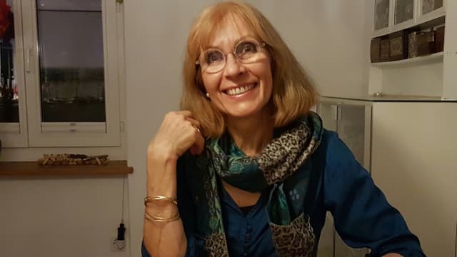 Ruth Thomas. Ruth Thomas.