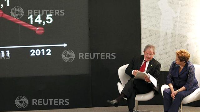 Lula und Rousseff sitzend. Lula und Rousseff sitzend.