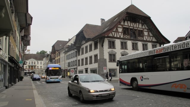 Hier sollen die Fussgänger mehr Platz zum flanieren erhalten. Hier sollen die Fussgänger mehr Platz zum flanieren erhalten.