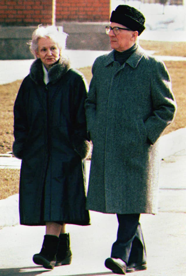 Magrot und Erich Honecker. Magrot und Erich Honecker.