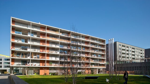 Wohnblock in Zürich-Oerlikon. Wohnblock in Zürich-Oerlikon.
