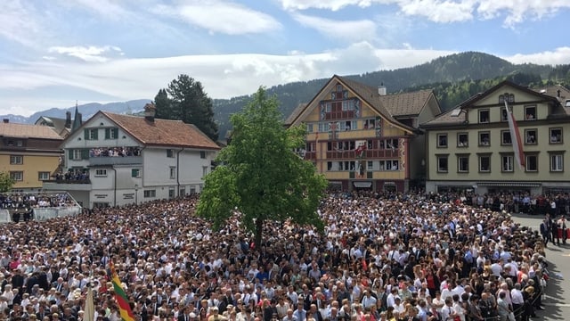 Feststimmung im weiten Rund in Appenzell. Feststimmung im weiten Rund in Appenzell.