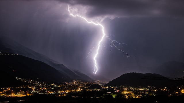 Cahmetg en il Tessin. Cahmetg en il Tessin.