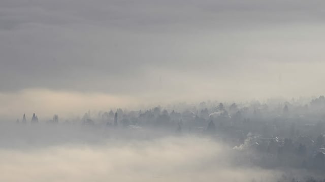 Schlechtes Wetter und verschmutzte Luft: Sofia im Dezember 2019. Schlechtes Wetter und verschmutzte Luft: Sofia im Dezember 2019.