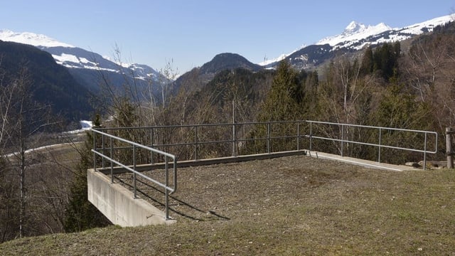 Purtret dal reservuar d'aua da Rueun. Purtret dal reservuar d'aua da Rueun.