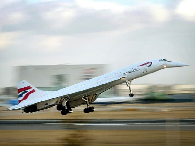 Eine Concorde der British Airways startet