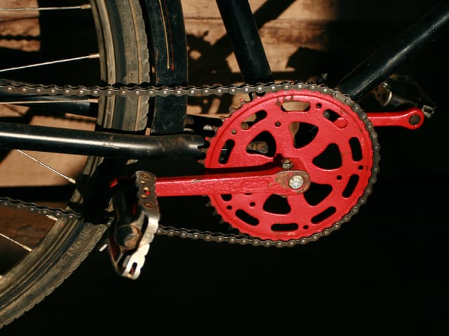 Grossaufnahme eines Velopedals.