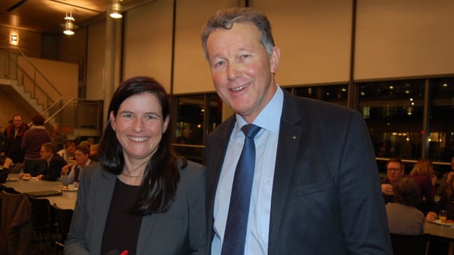 Monika Gerber und Thomas Rufener lachen in die Kamera. Monika Gerber und Thomas Rufener lachen in die Kamera.