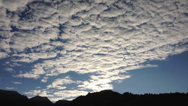 Wolkenschicht über Zweisimmen. Wolkenschicht über Zweisimmen.