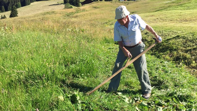 Ludivic Cathomen ha 83 onns e gida anc adina a far fain. Ludivic Cathomen ha 83 onns e gida anc adina a far fain.