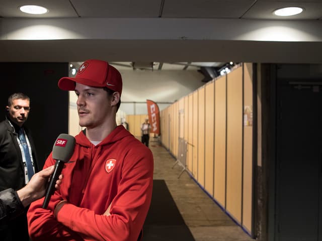 Gaëtan Haas spielt seit der Saison 2017/18 beim SC Bern. Gaëtan Haas spielt seit der Saison 2017/18 beim SC Bern.
