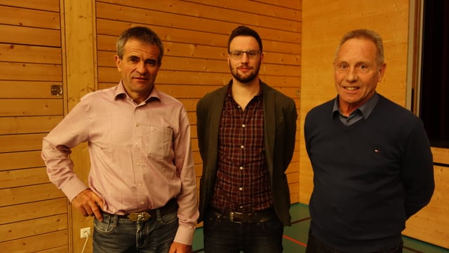 Da san.: Peter Nicolay, president communal Bravuogn, Luzi Schutz, nov president Bravuogn Filisur, Felix Schutz, president Filisur. Da san.: Peter Nicolay, president communal Bravuogn, Luzi Schutz, nov president Bravuogn Filisur, Felix Schutz, president Filisur.